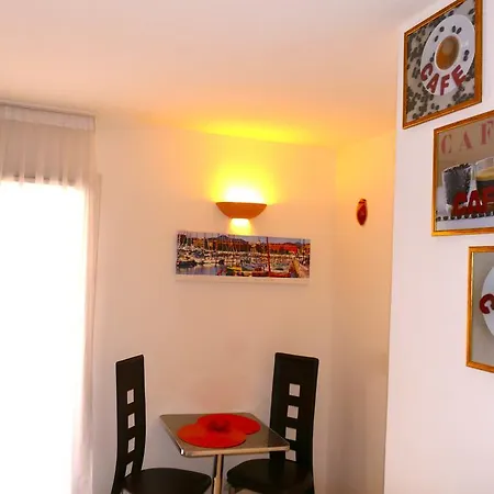 French Riviera Apartamento *