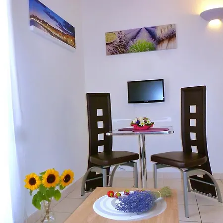 French Riviera Apartman *